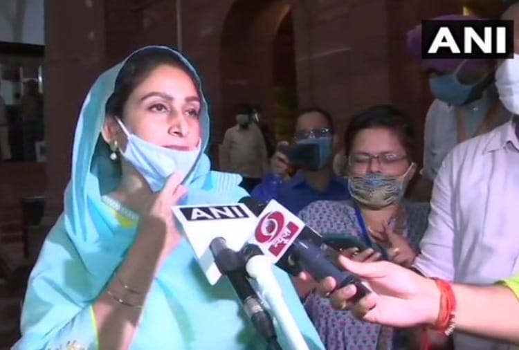 Akali dal leaders welcomed resignation of Harsimrat Kaur Badal