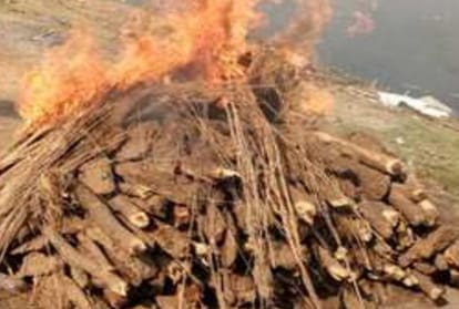 Staff duty should be imposed for 24 hours at the crematorium in varanasi