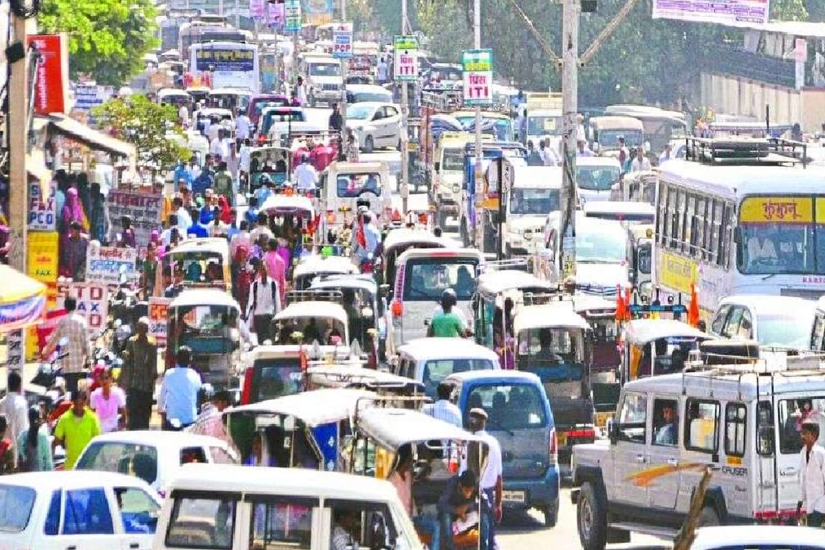 Amar Ujala Exclusive Report: More than one lakh unfit vehicles are running on the roads in Saharanpur