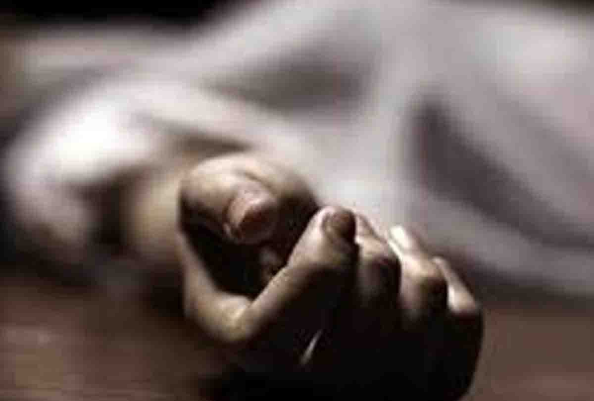 High tension line wire falls on teenager, death