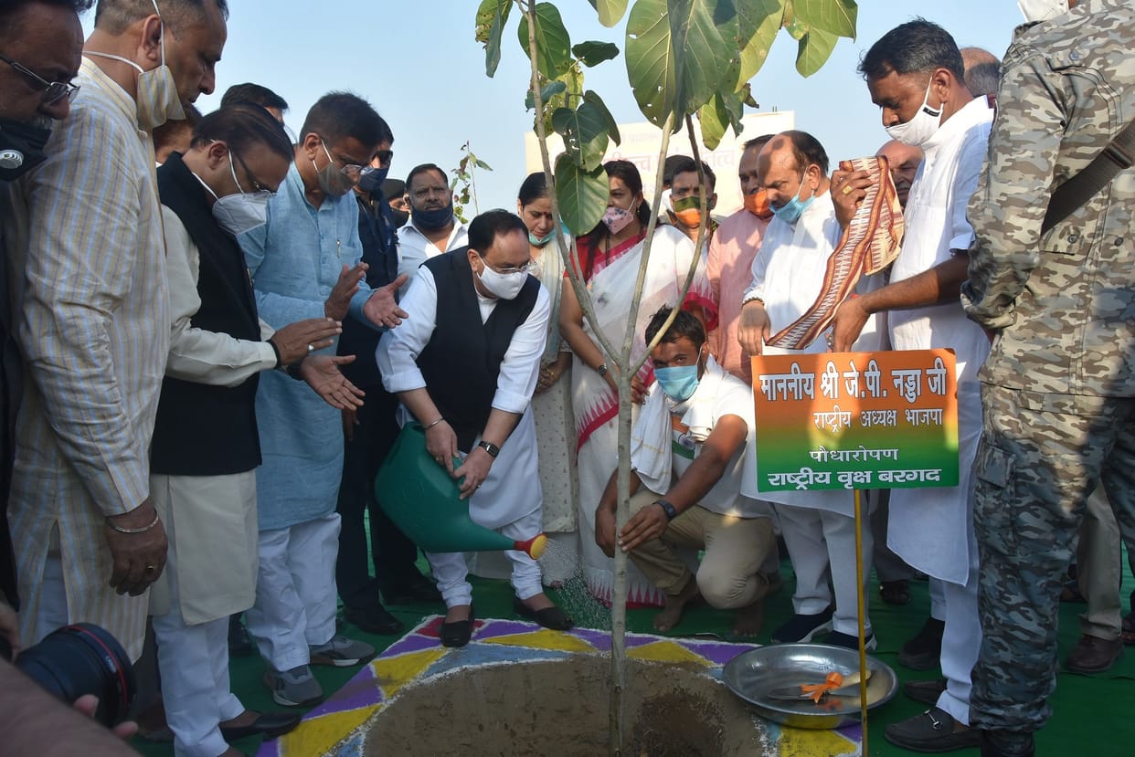 JP Nadda planted saplings in Oxygen garden, also distributed spectacles