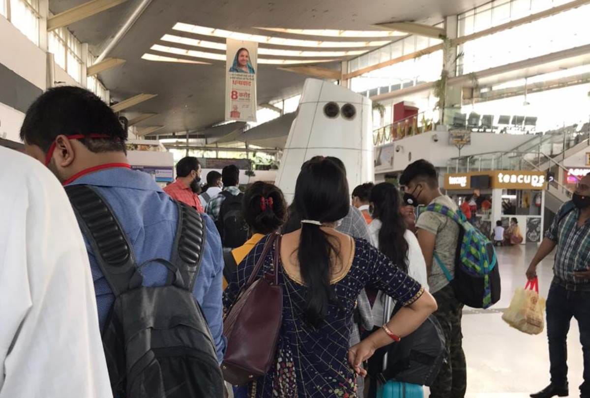 people are not following corona protocal at amausi airport.