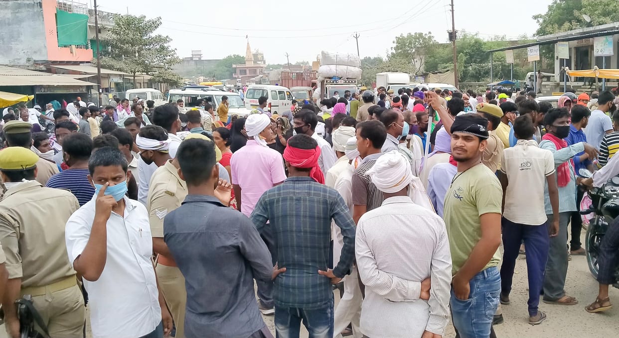Injured youth killed in the fight, villagers blocked