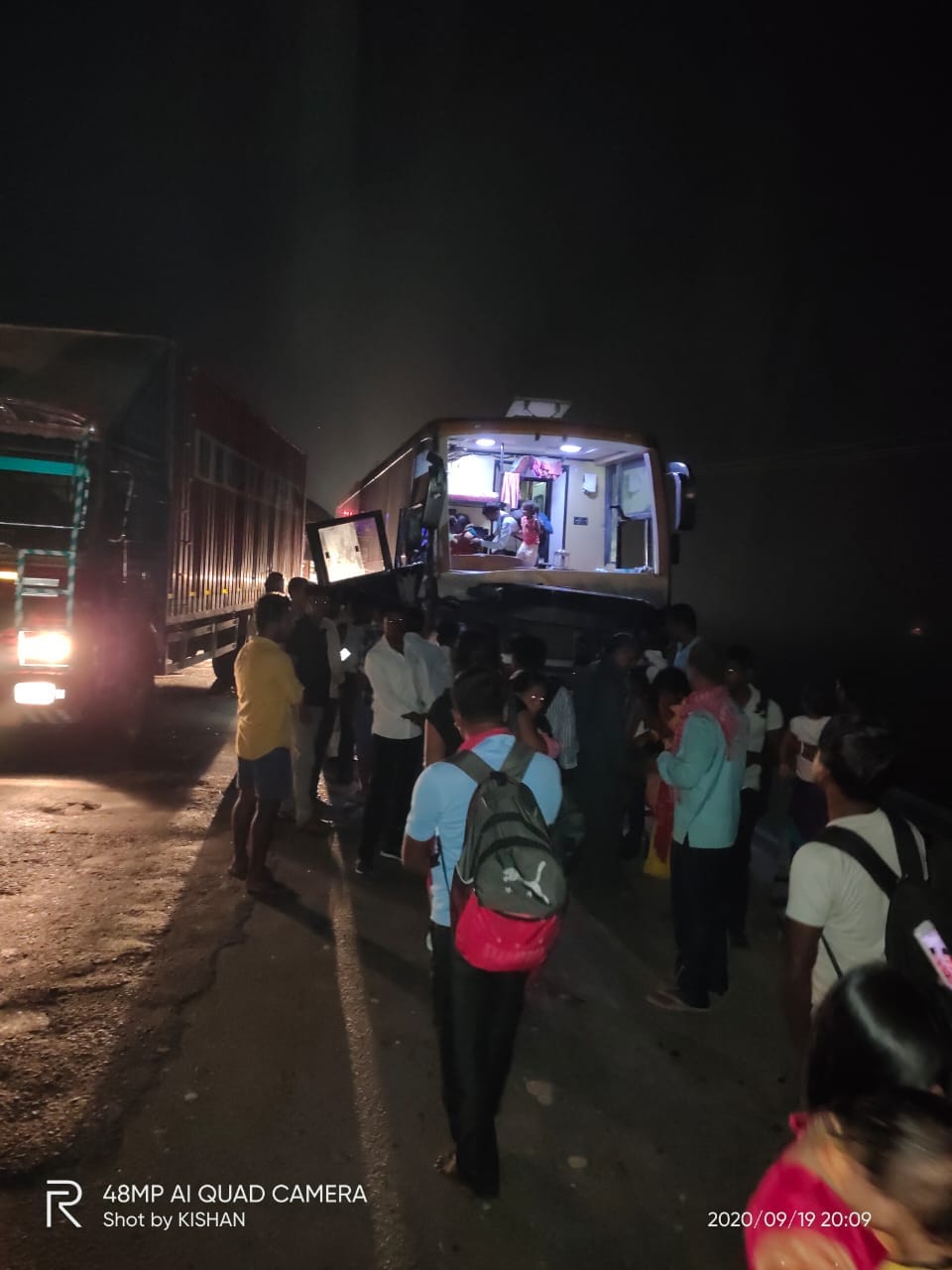 accident on highway, bus passengers safe
