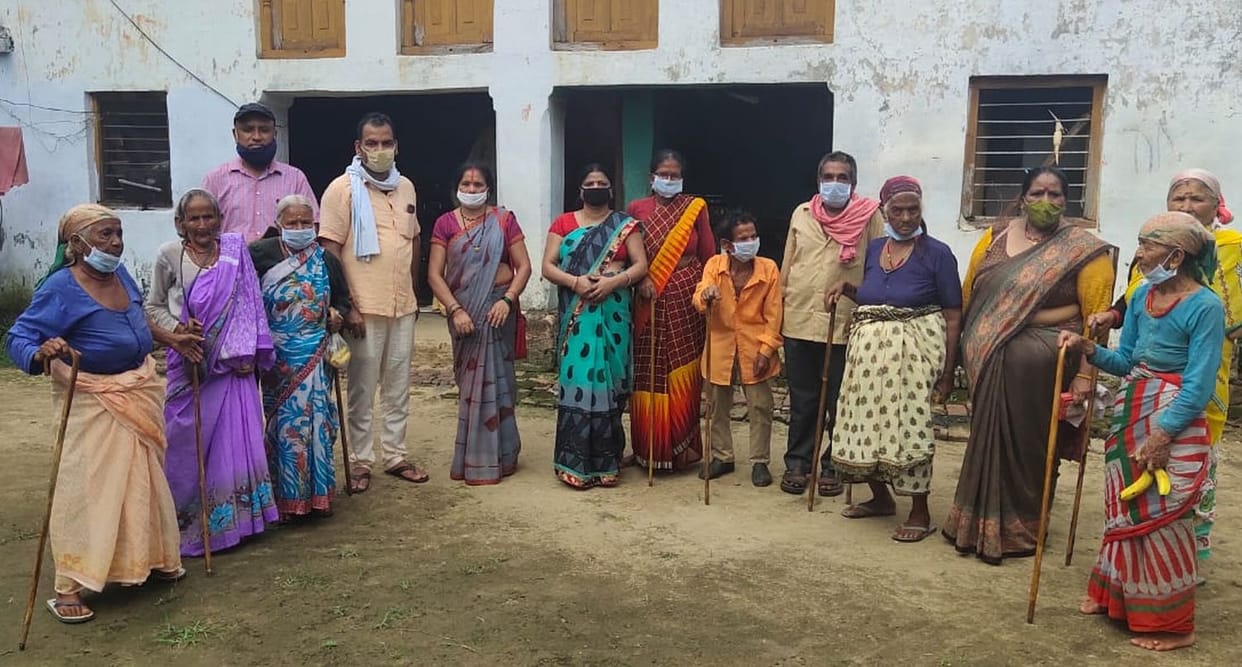 Lathi distributed to rural elderly women