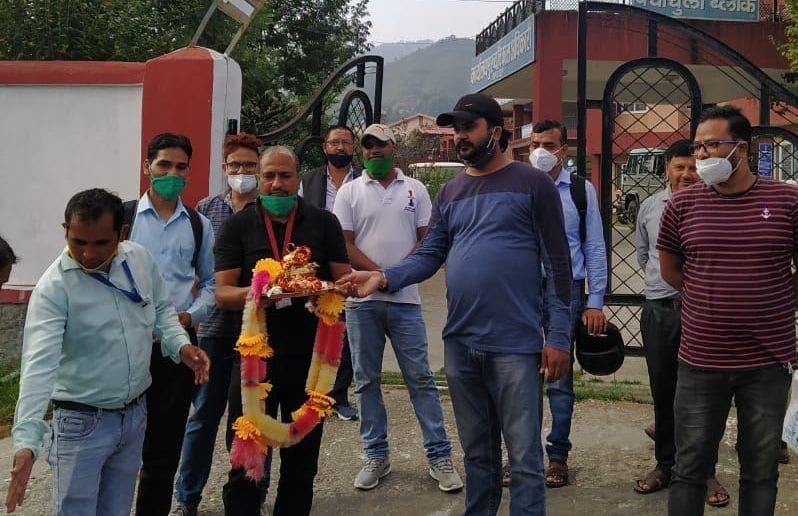 Ekta Yatra of workers reached Champawat with water urn