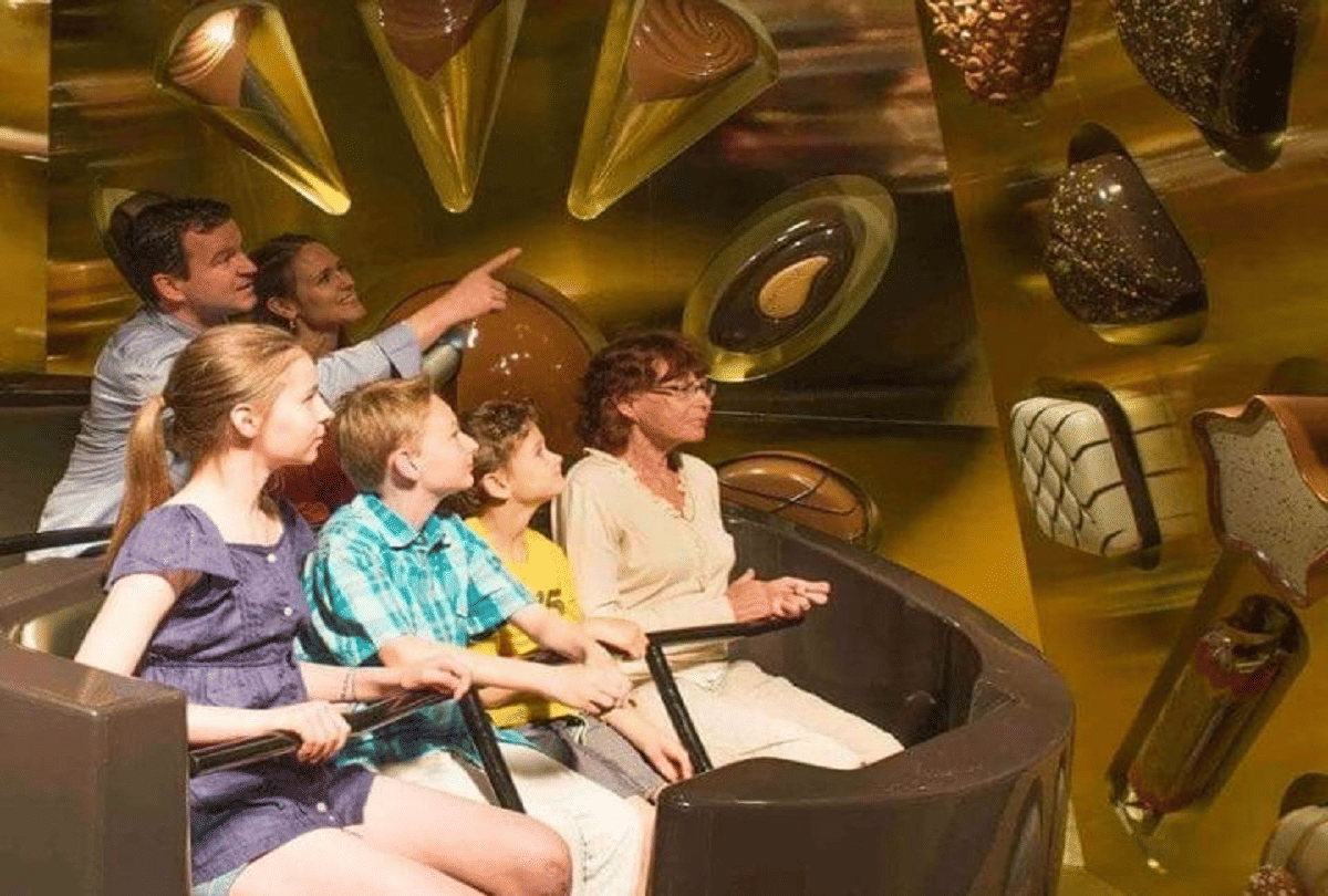world most largest chocolate museum where visitors can see themselves by making chocolate