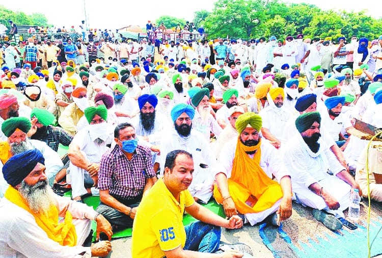 Politics heat up in Punjab regarding agricultural ordinances
