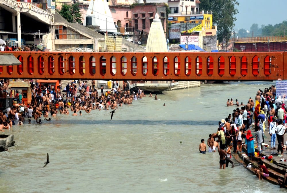 Coronavirus in uttarakhand: Tourist crowd on har ki pauri and Traffic jam in haridwar