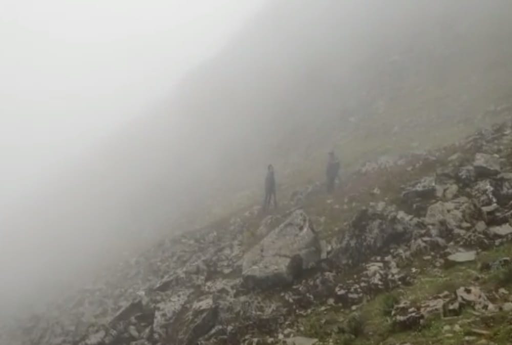 Kedarnath Visuals of search operation for Human Skeleton in inaccessible area Bad weather