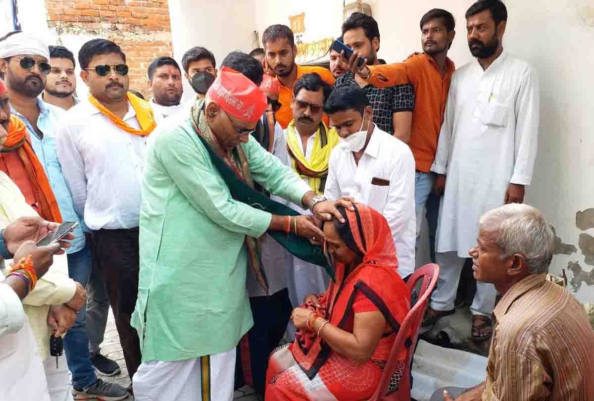 vikas dubey kanpur news: President of Brahmin Mahasabha meets Khushi's family