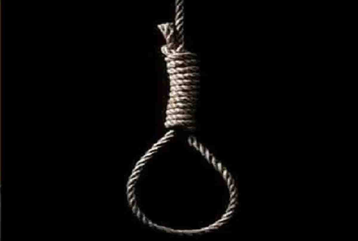 Priest committed suicide in chitrakoot