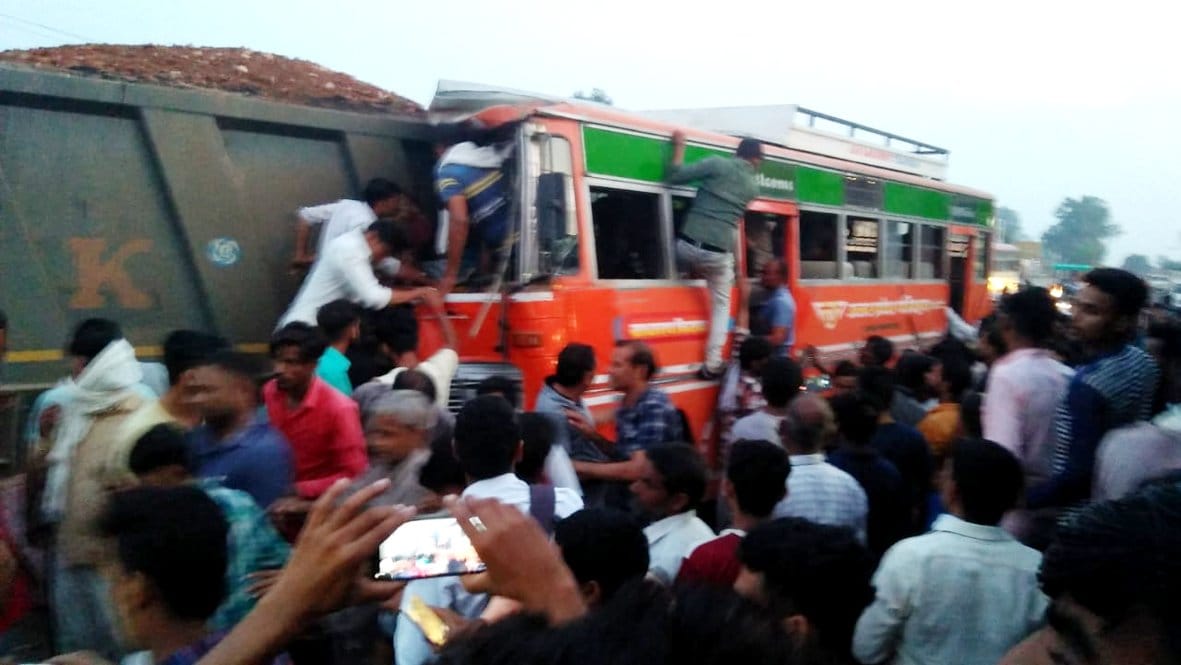 Mini bus collided with dumper, four killed, more than 25 injured