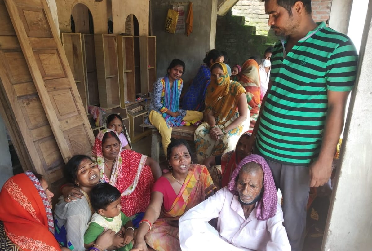 young man died in suspicious circumstances in deoria