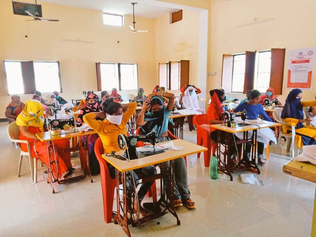 23 group of school students will select dress