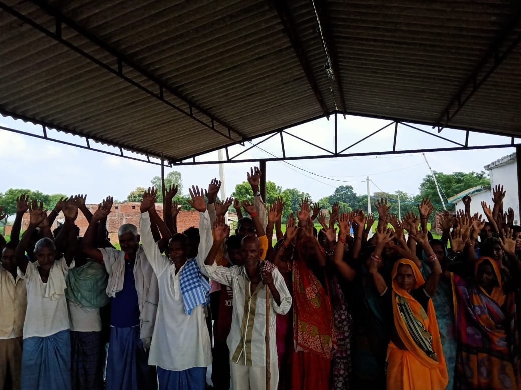 Villagers demonstrate about construction of toilets