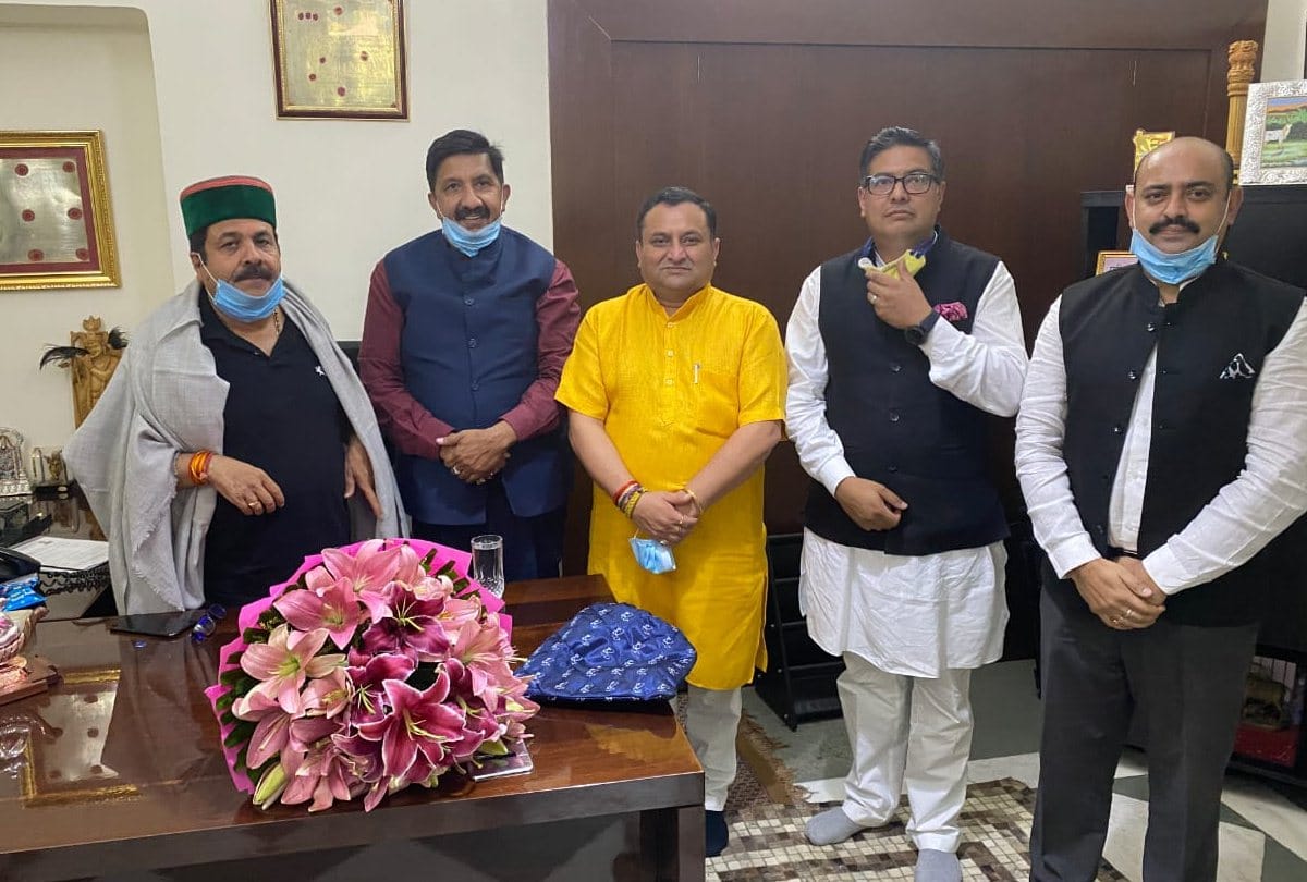 himachal congress leaders meet rajiv shuka in delhi