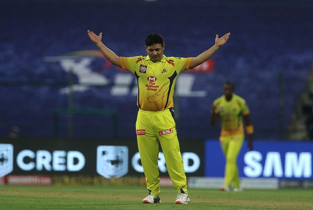 IPL 2020: fatness of the players and mentor in csk vs mi match 