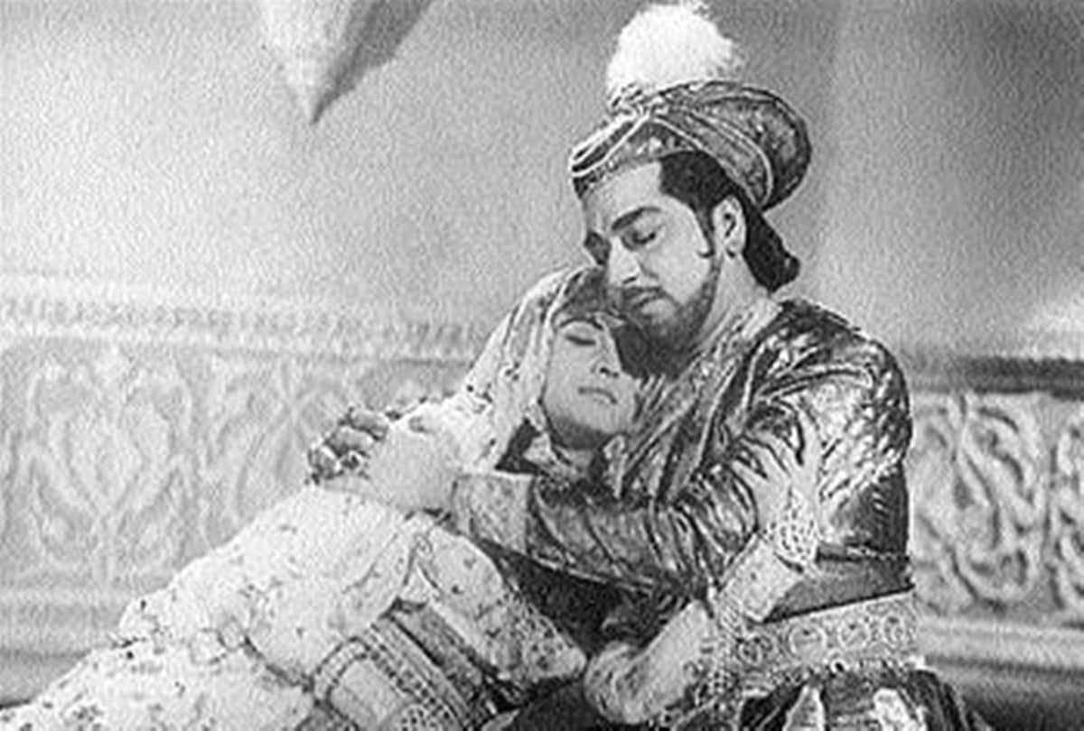 Know Some Unknown Facts About Actor Pradeep Kumar Who is better Known For His Mughal King Characters