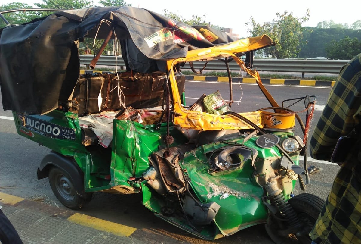 big road accident Truck collides with auto in Ayodhya many killed