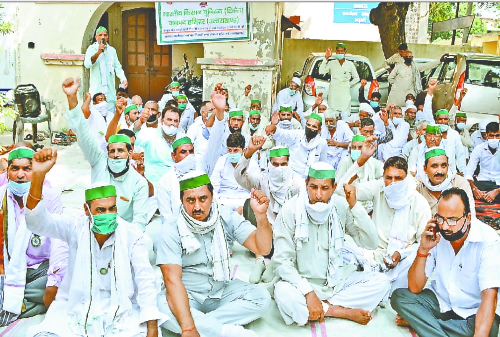 Roorkee news: Bharatiya Kisan Union (Tikait) and farmer protest at JM office today against agricultural ordinances