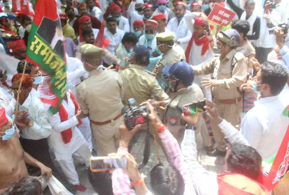 SP activists create ruckus, 40 arrested