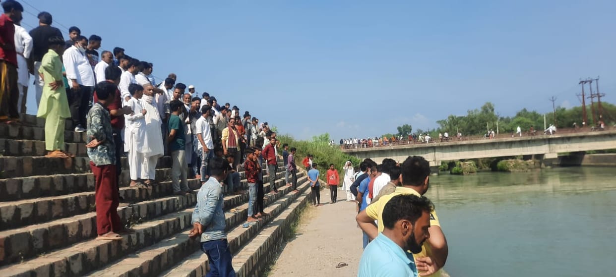 Youth drowned in East Yamuna for bathing