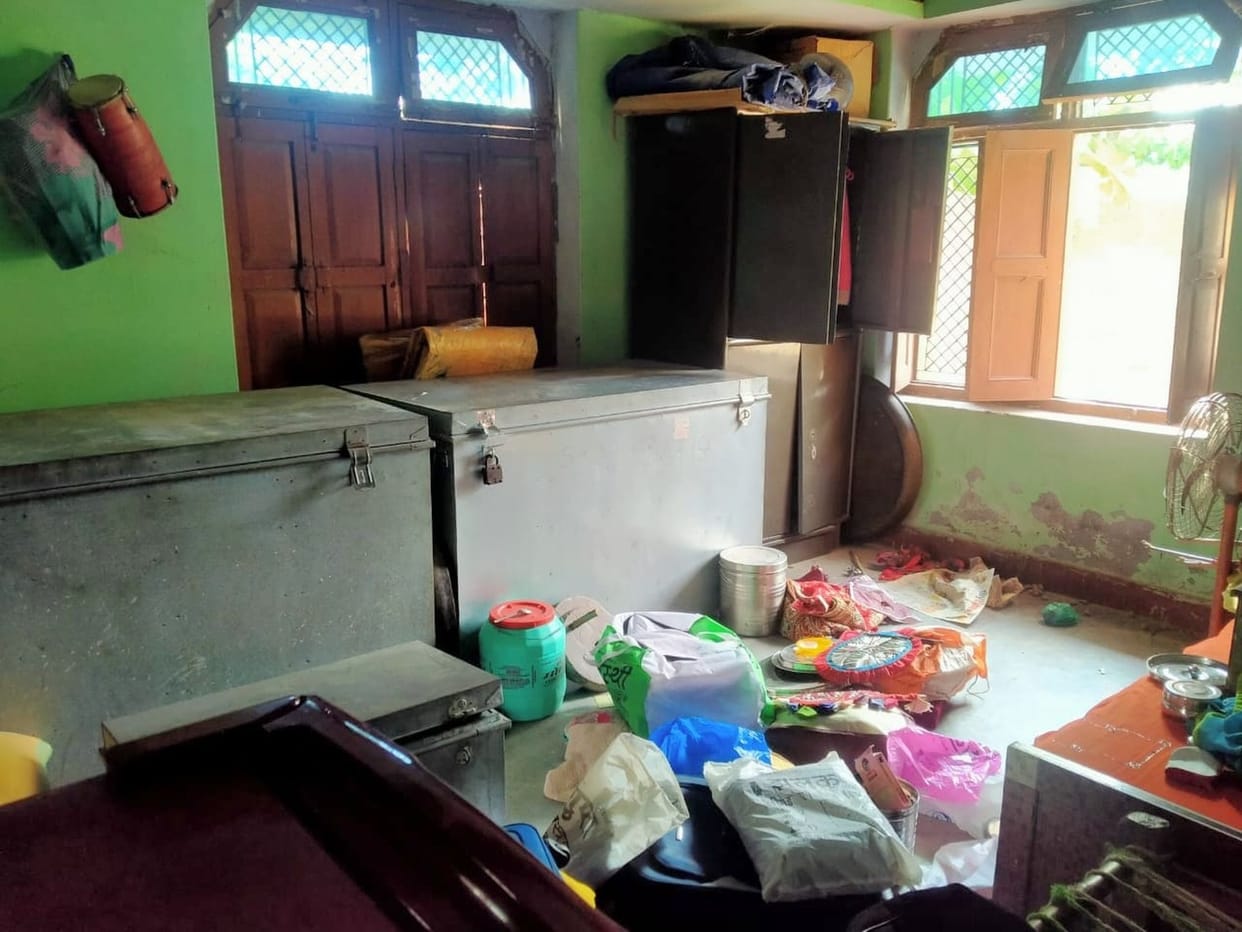 Family kept sleeping, theft of 13 lakhs in the house