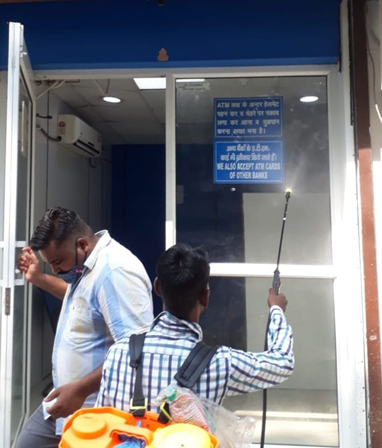Teachers destroyed larvae by campaigning against dengue