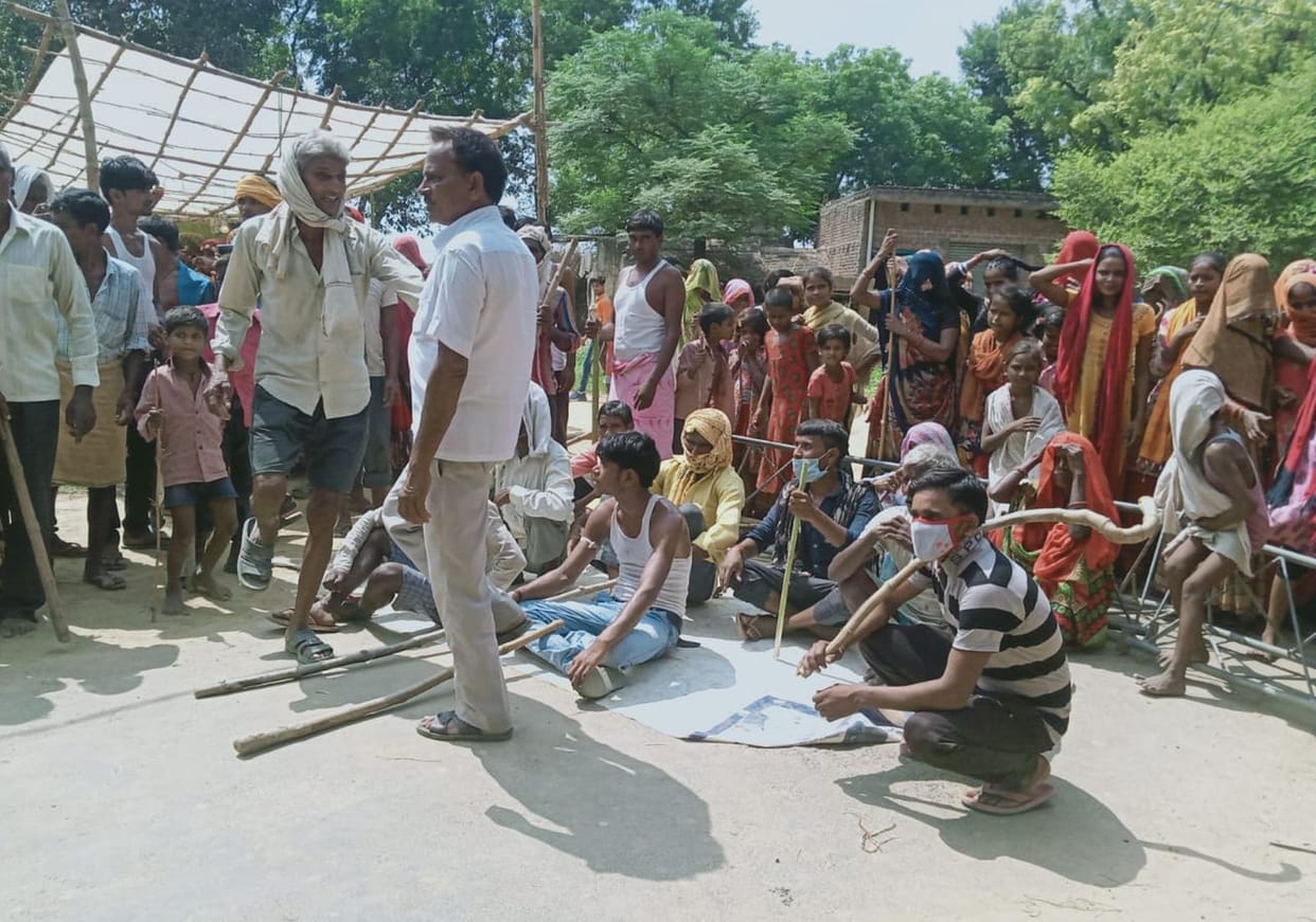 Five hours jammed Nawabganj-Aliganj route