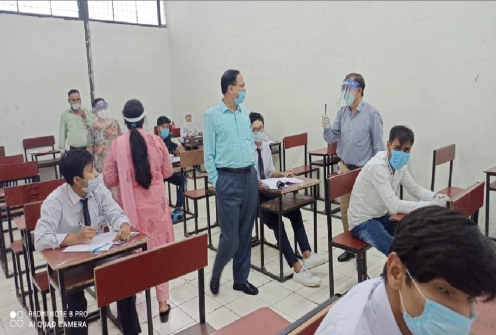 Sri dev suman university exam 2020: vice chancellor shocked during inspection to see clutter