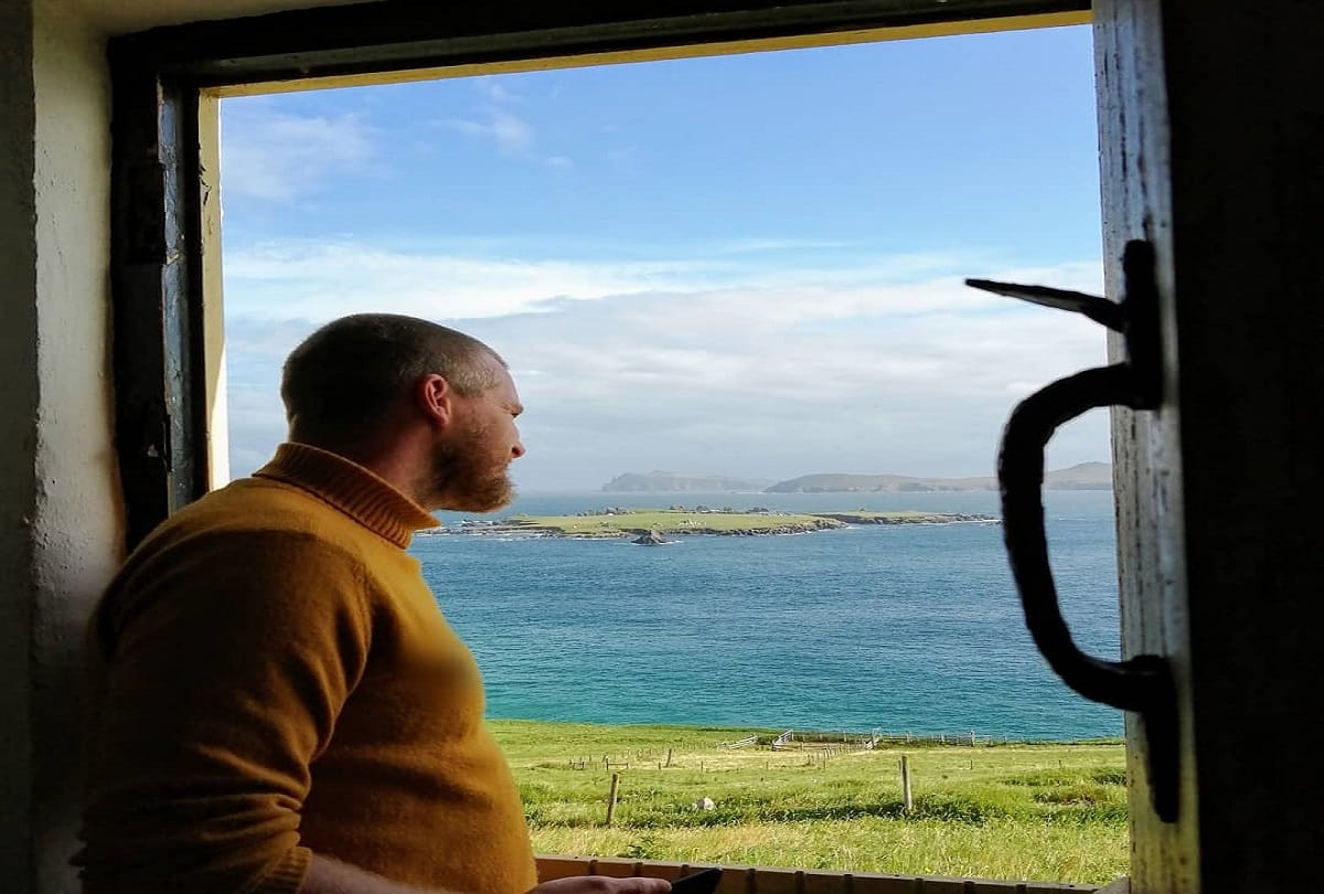 couple got a job to live on the world's most unique island