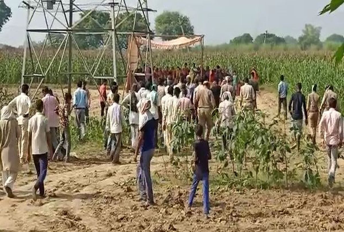 Young Farmer Died Due To High tension line Current In Mainpuri
