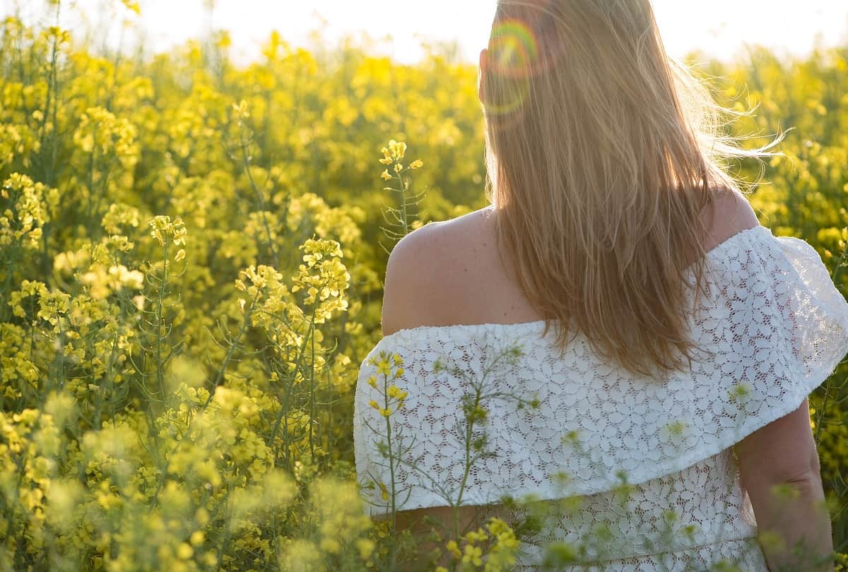 Health benefits of sunlight therapy in Hindi