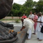 पंडित दीनदयाल उपाध्याय की प्रतिमा पर शीश नवाया।
