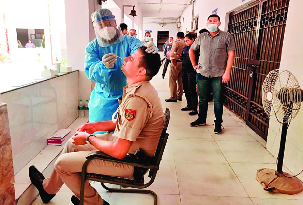 More covid patients are being admitted to major hospitals in Delhi