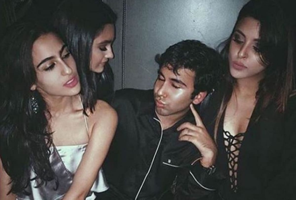 Sushant Singh Rajput Case News in Hindi: Sara Ali Khan Drugs News: Sara ali khan throwback parties photos viral after Sushant singh Rajput drug connection