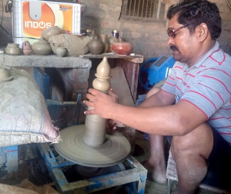 Craftsman Mahendra Prasad Prajapati will get state award
