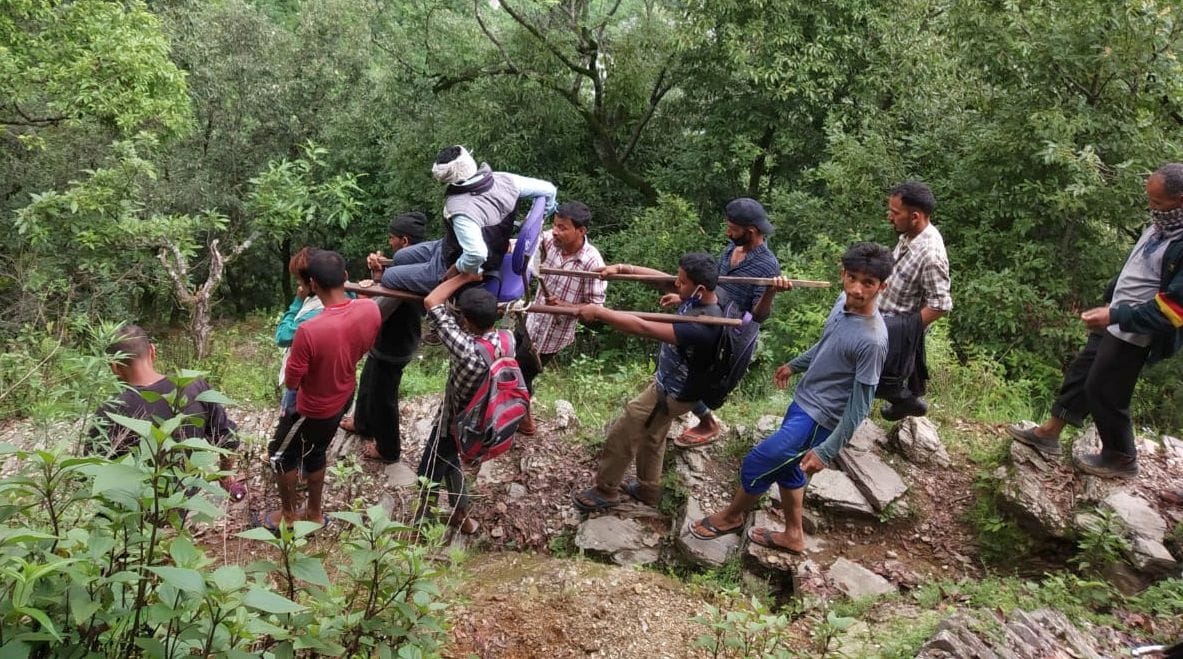 Villagers are taking patients to the hospital with the help of doli