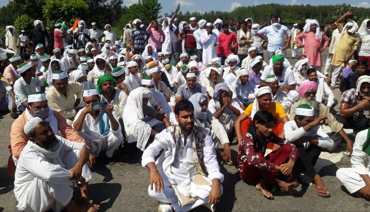Highway jam, protest against agricultural bills