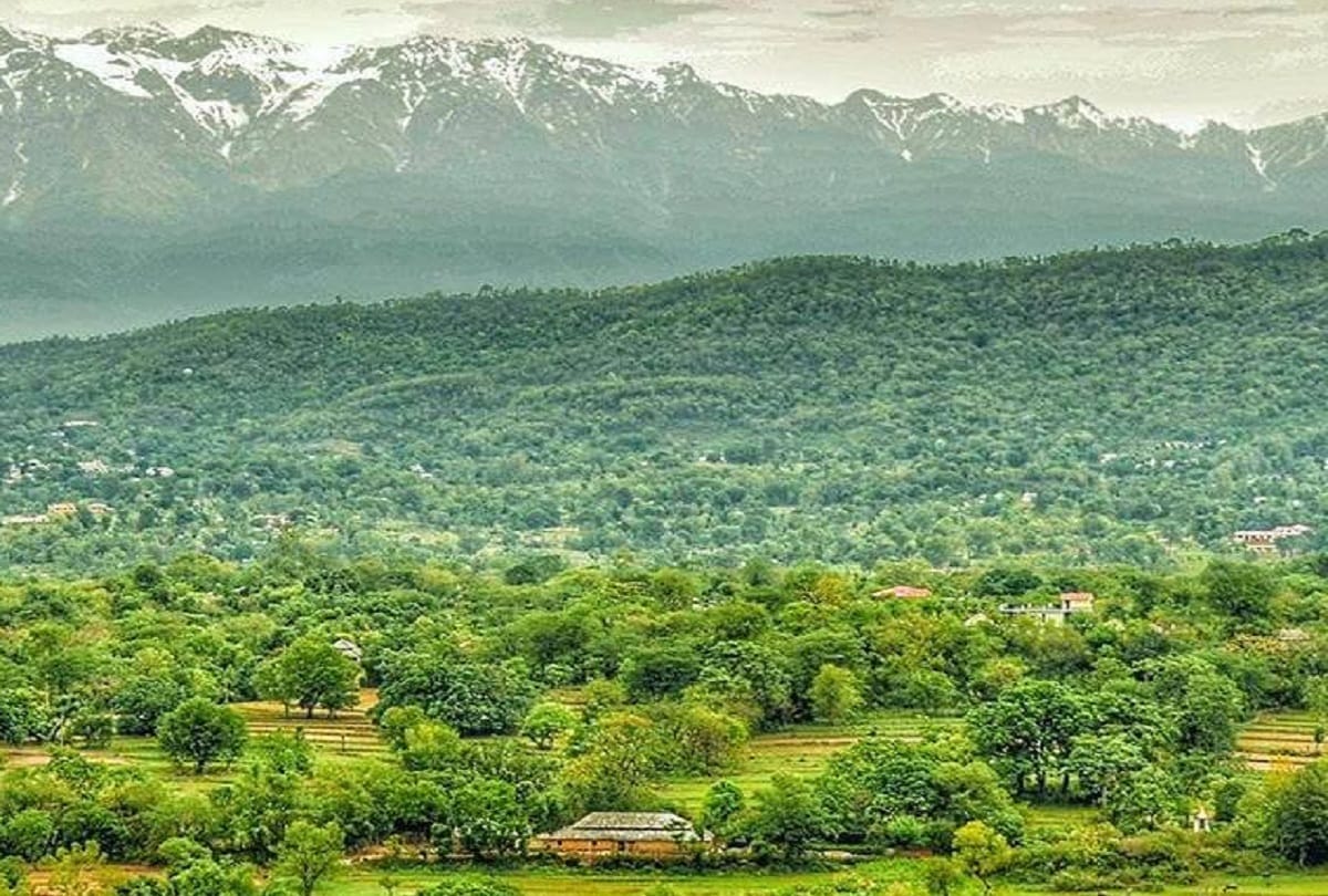 Beautiful places in India for travel Kangra valley in Himachal Pradesh