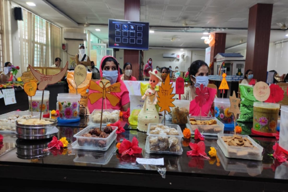 Cuisines competition organized by Anganwadi workers in Meerut