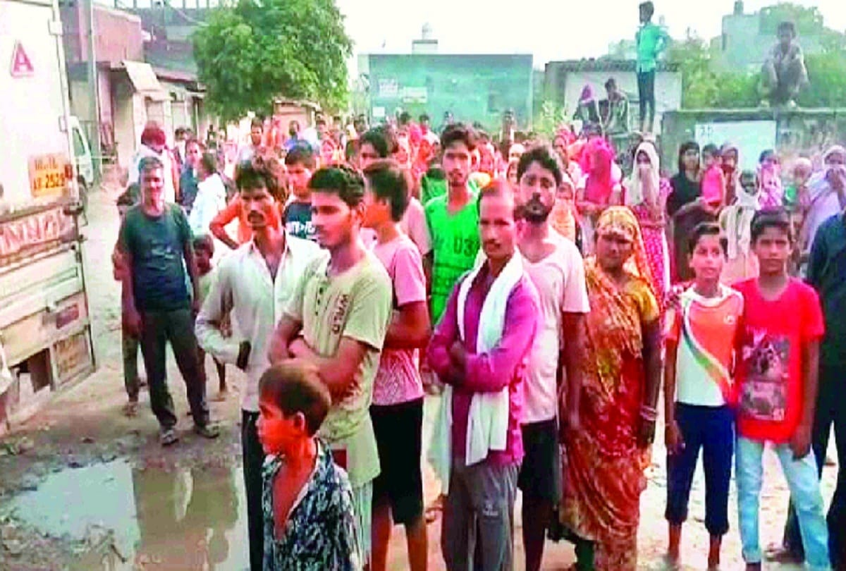 yong man commits suicide after Woman shot in love affair in noida