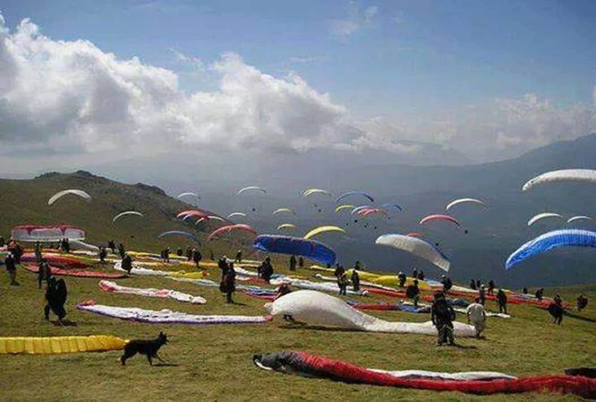Tourist places Best four places for paragliding in India