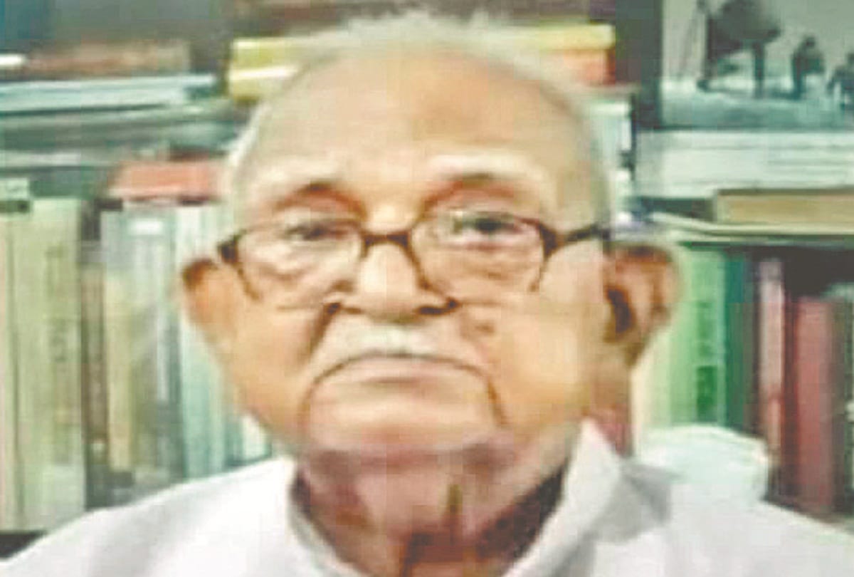 Allahabad University's retired teacher and noted historian Prof. Vidyadhar Mishra prayagraj news