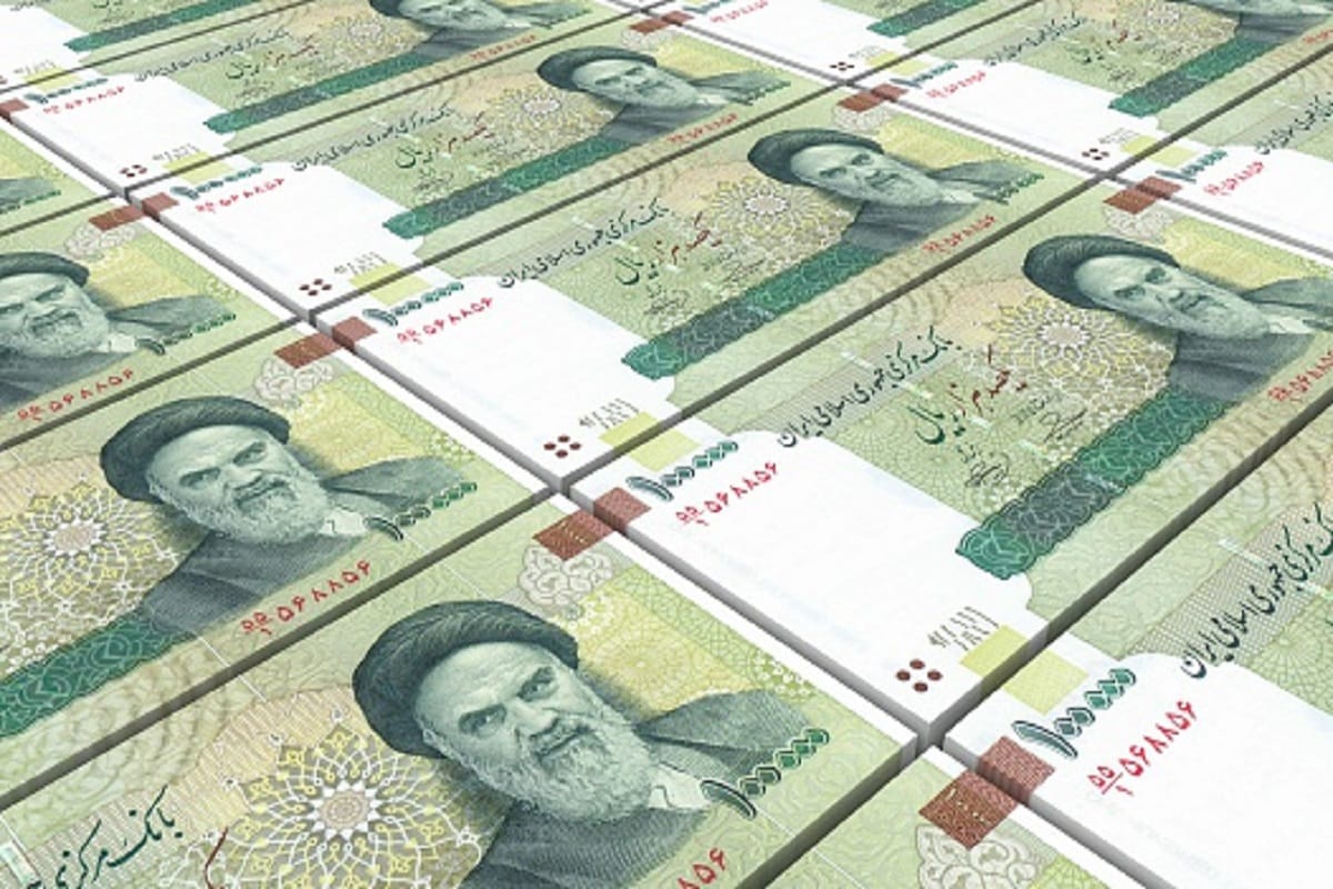 US Sanctions and coronavirus impact One Dollar equals to 272500 Iran Riyals