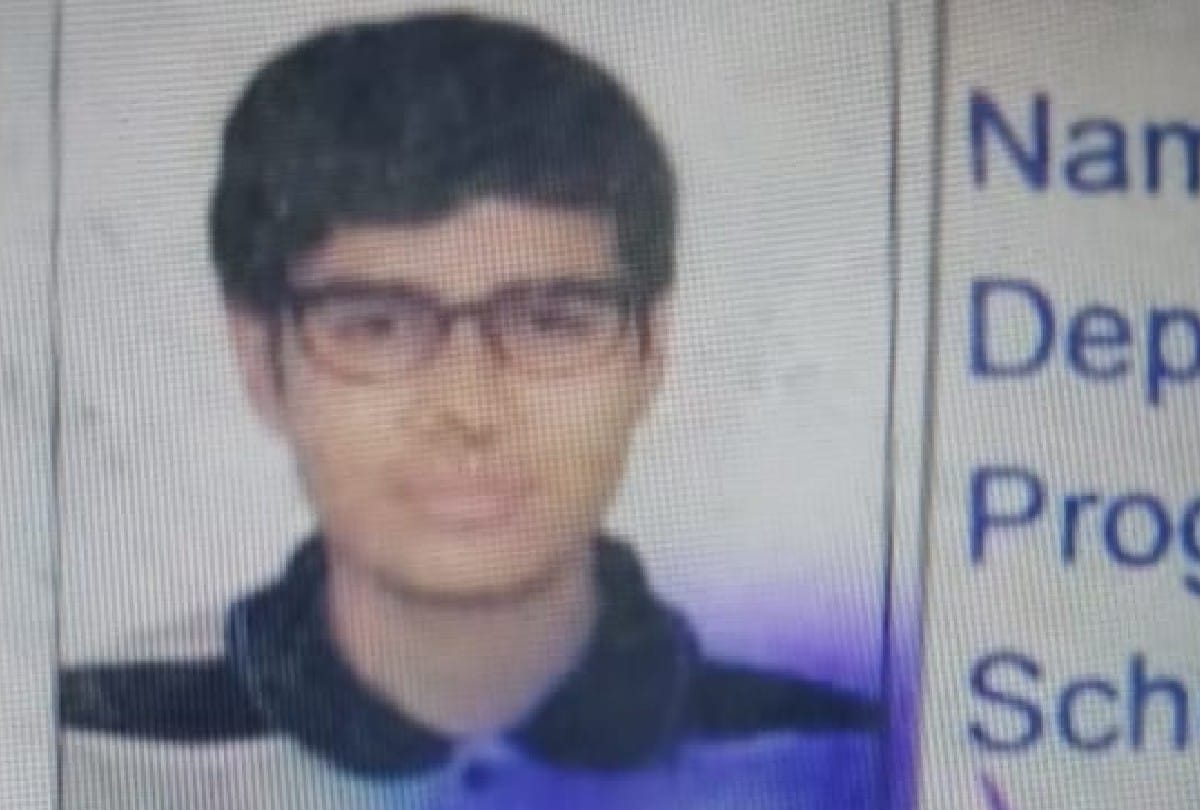 B.Tech student commits suicide by shoot himself with license revolver in agra
