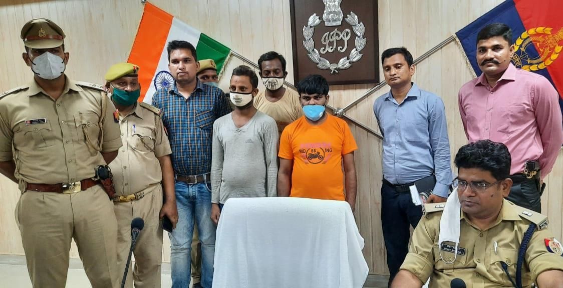 Three arrested for swindling 9.55 lakhs on false pretenses