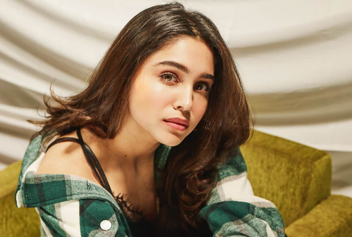 year ender 2021 ahan shetty isabelle kaif rinzing denzongpa and mahima makwana debute in bollywood 2021