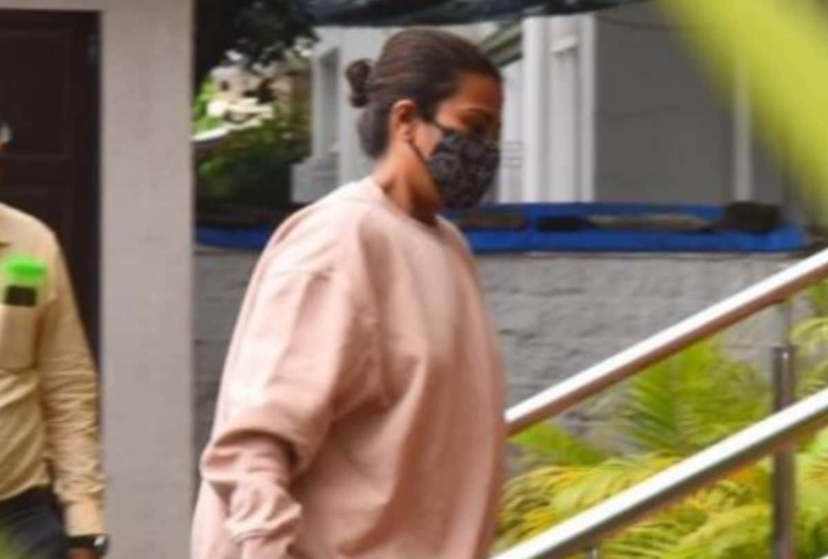 Sushant singh Rajput case film producer madhu mantena at ncb office